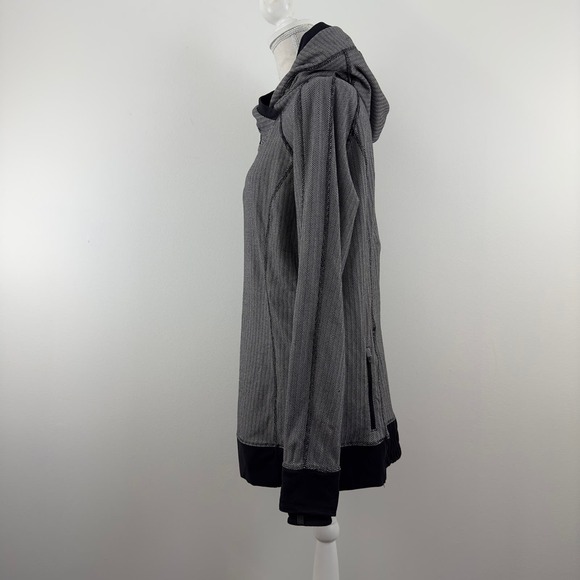 Lululemon ‘Think Fast’ black hoodie - Picture 7 of 14